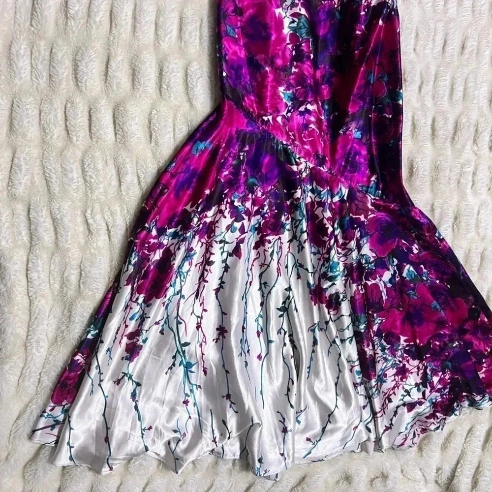 LA FEMME Women’s Gorgeous Floral Gown - Picture 7 of 12